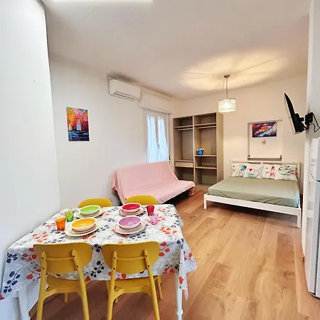 Conero-alba Al Mare-3 Min A Piedi Dal Mare, Adiacenti E Corti Porto Potenza Picena