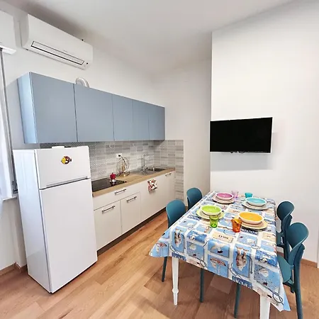 Apartment Conero-alba Al Mare-monolocali Adiacenti E Corti *