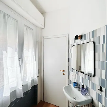 Conero-alba Al Mare-3 Min A Piedi Dal Mare, Adiacenti E Corti *