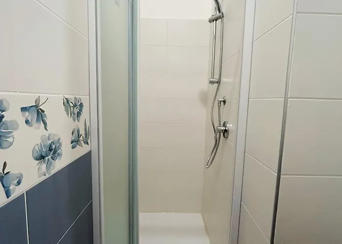 公寓 Conero-alba Al Mare-3 Min A Piedi Dal Mare, Adiacenti E Corti