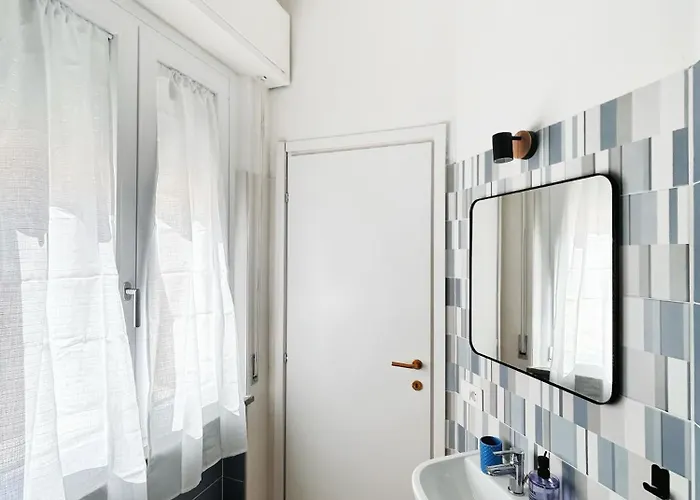 Conero-alba Al Mare-3 Min A Piedi Dal Mare, Adiacenti E Corti *